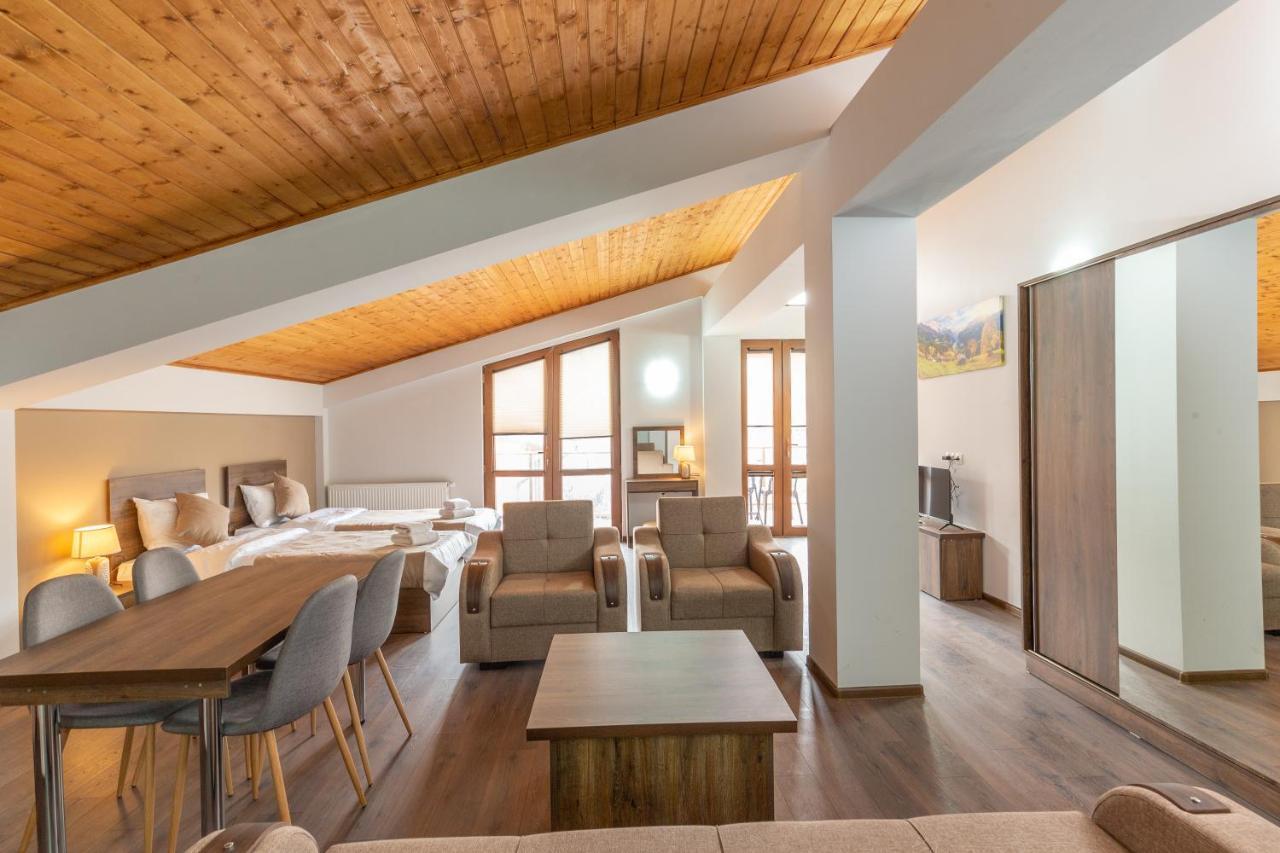 גודאורי Pine Chalets By Ka Group מראה חיצוני תמונה